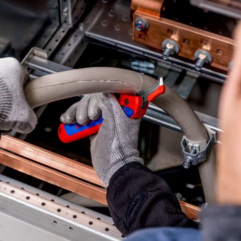 KNIPEX Abmantelungsmesser mit Raschenfunktion