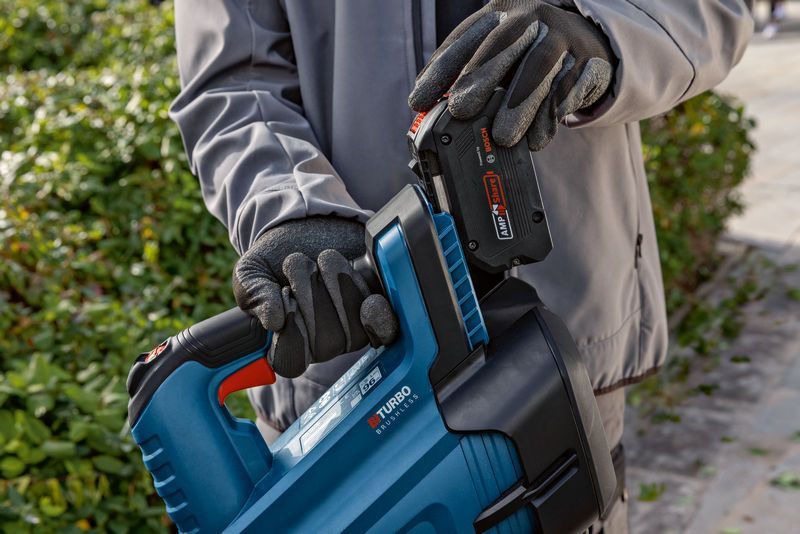 BOSCH Akku-Laubbläser GBL18V-800