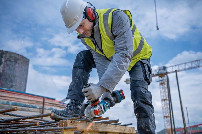 BOSCH Akku-Winkelschleifer BITURBO mit X-LOCK GWX 18V-15 PSC, im Karton