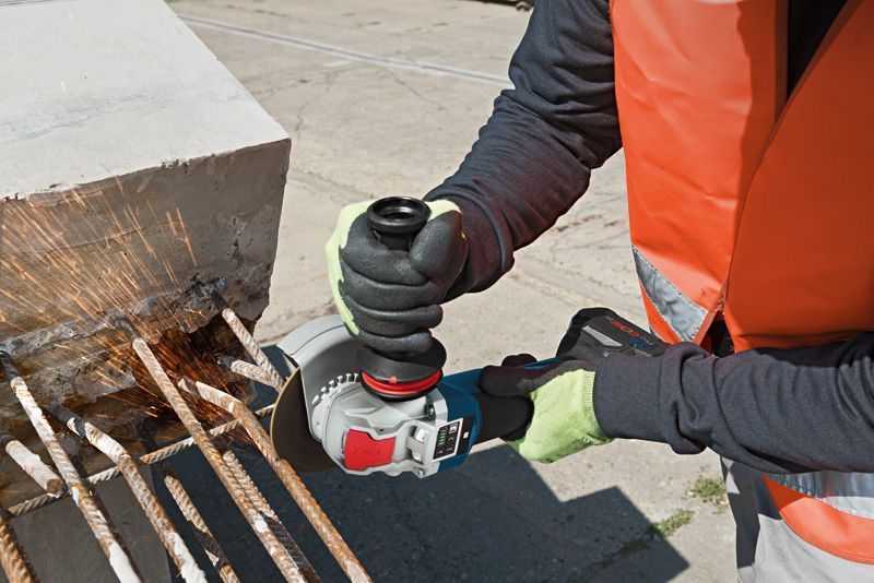 BOSCH Akku-Winkelschleifer mit X-LOCK GWX 18V-10 PSC, L-BOXX 136