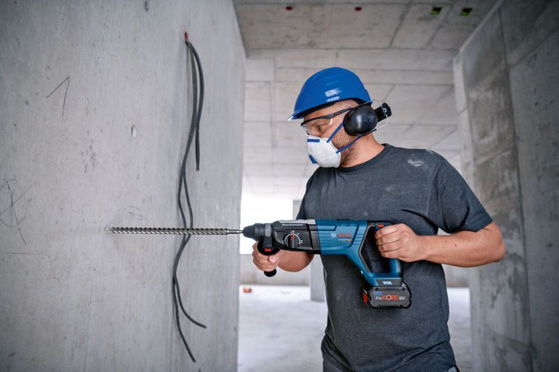 BOSCH Akku-Bohrhammer mit SDS plus GBH 18V-28 D, XL-BOXX