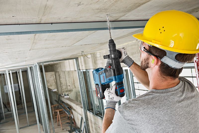 BOSCH Akku-Bohrhammer mit SDS plus GBH 18V-26F,L-BOXX 136, 2 x ProCORE18V 5.5Ah