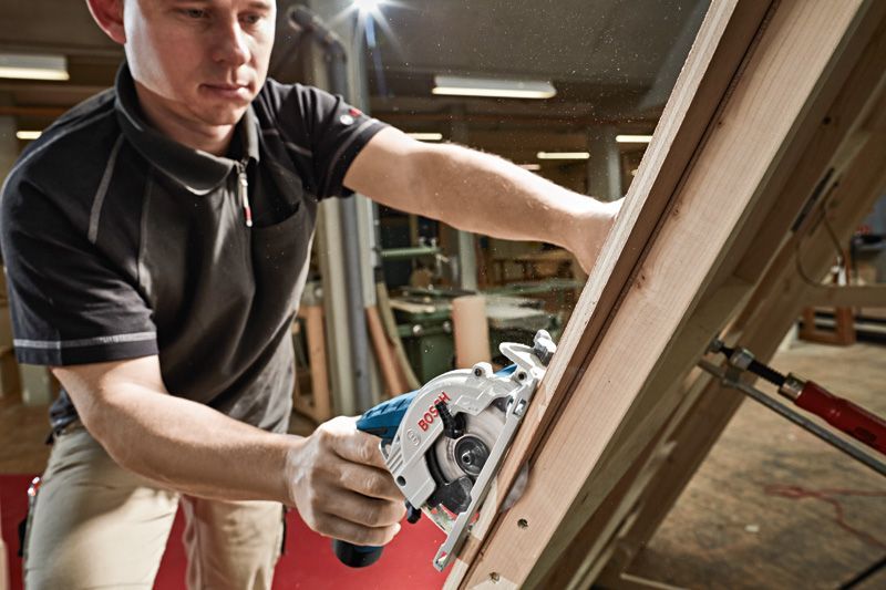 BOSCH Akku-Kreissäge GKS 12V-26, mit 2 x 3.0 Ah Li-Ion Akku, L-BOXX