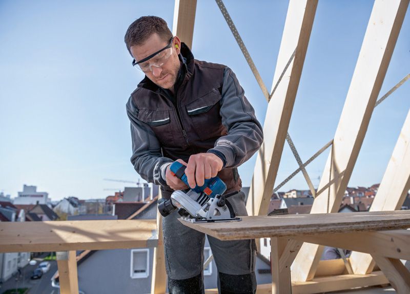 BOSCH Akku-Kreissäge GKS 18V-57-2, 2 x Akku ProCORE18V 5.5 Ah, Ladegerät, L-BOXX