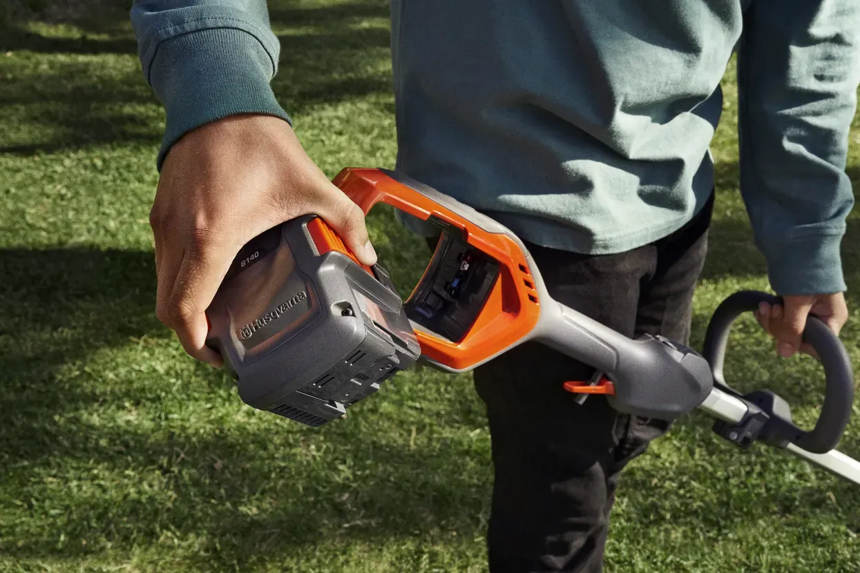 HUSQVARNA Akku-Trimmer 215iL+BLi10/C80