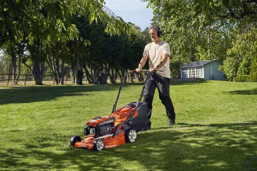 HUSQVARNA Rasenmäher LC 347VE