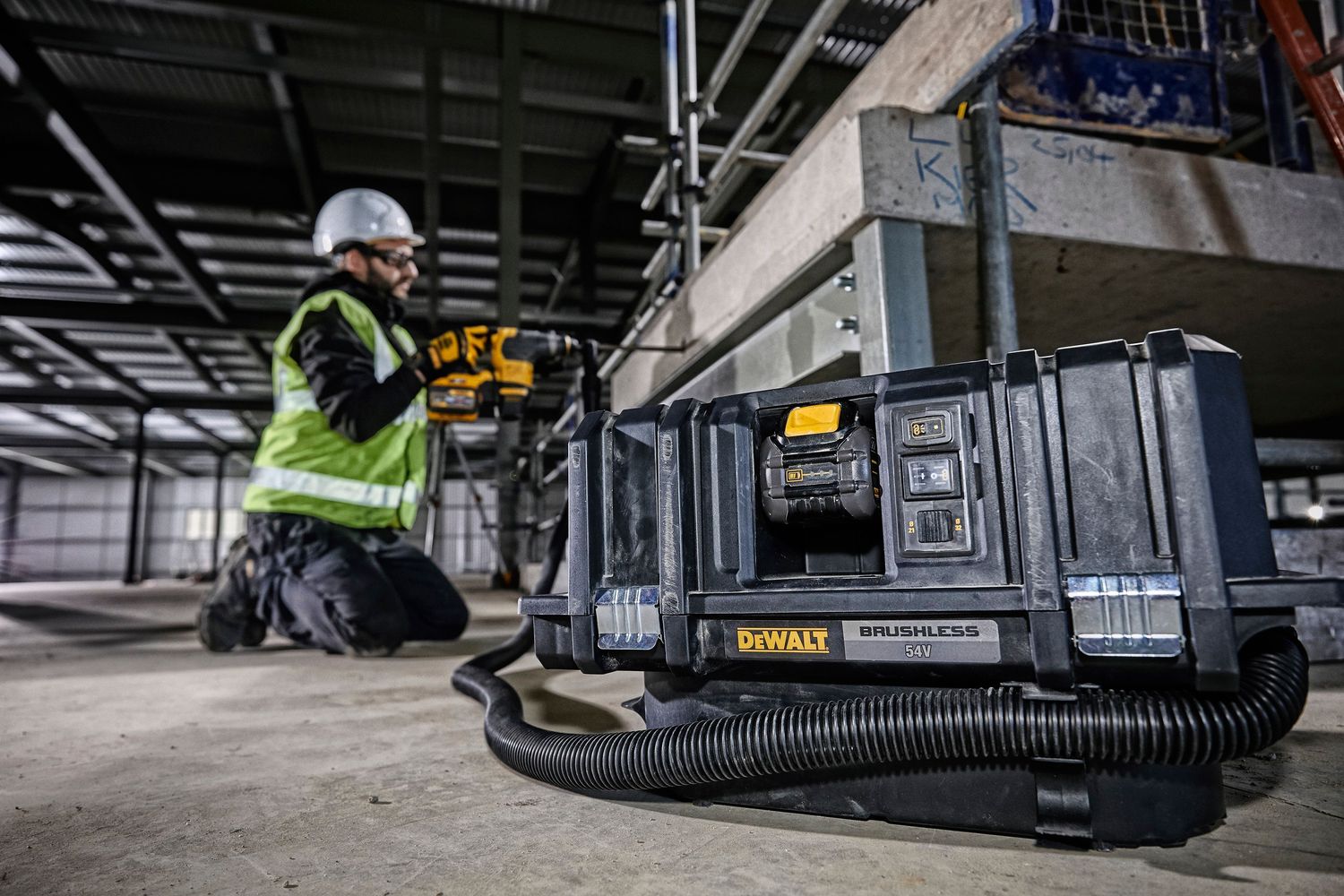 DEWALT Flexvolt DCV586MK-XJ 54 Volt Akku-Sauger M-Klasse BL