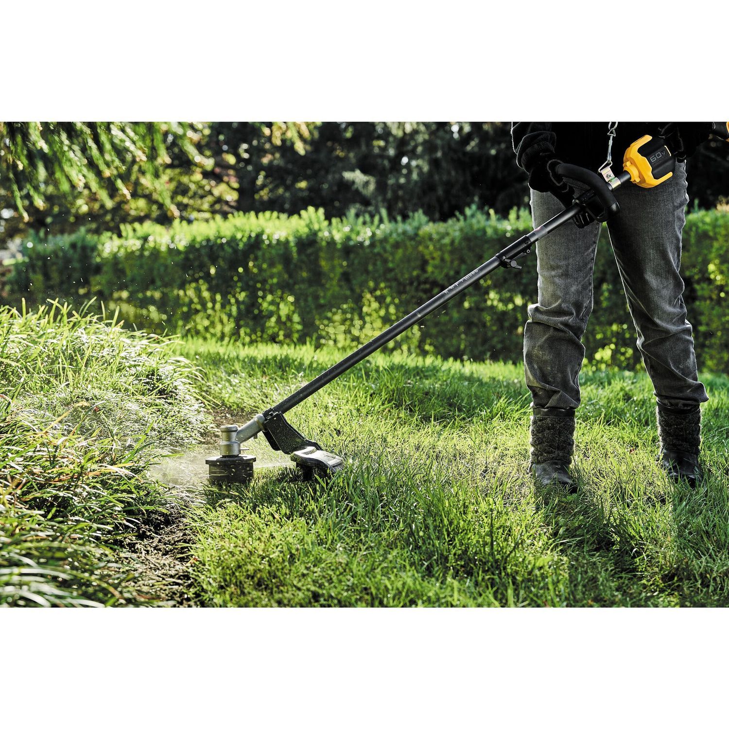DEWALT Flexvolt DCMASST1N-XJ Rasentrimmer-Aufsatz fuer DCMAS5713