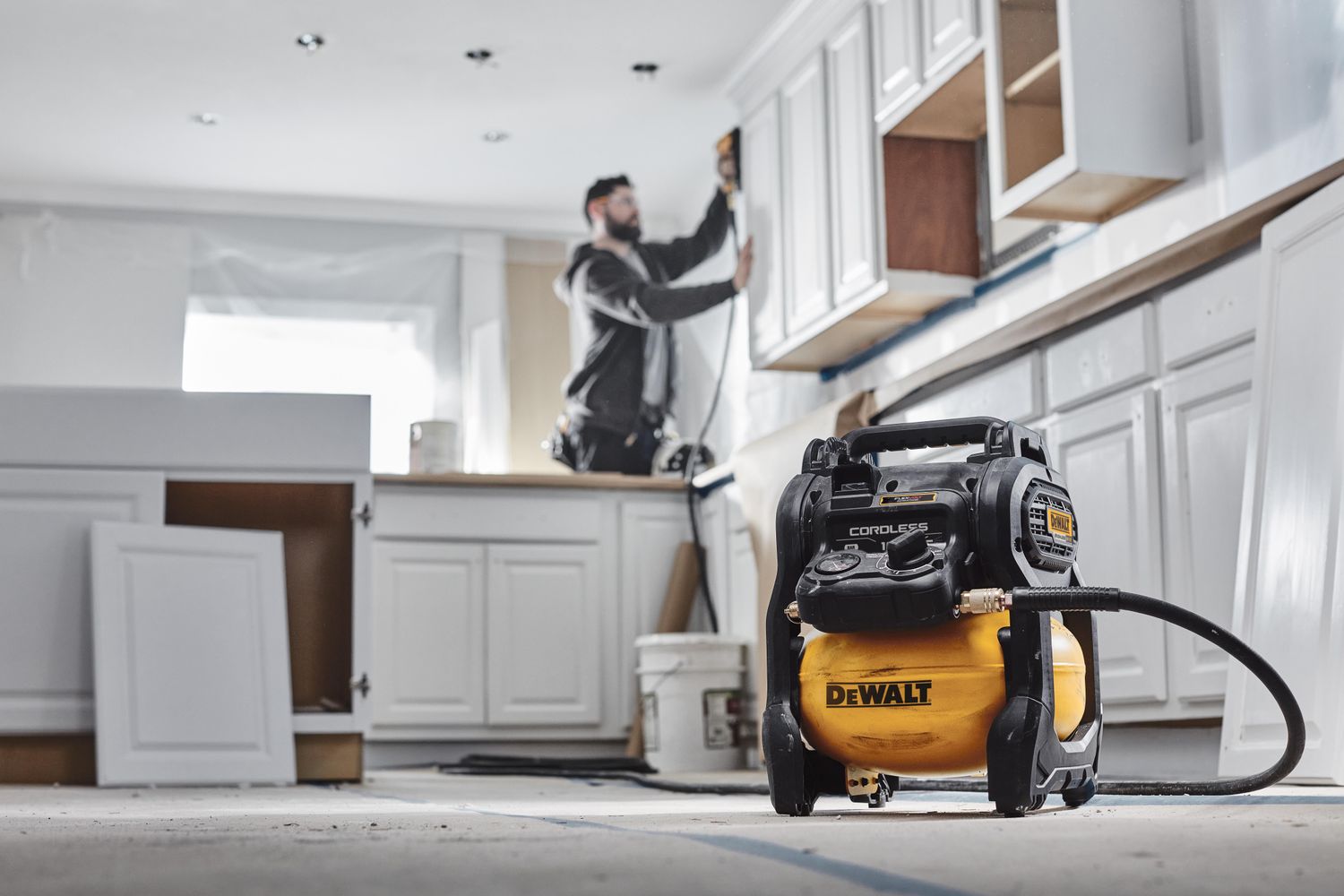 DEWALT DCC1018N-XJ 18 Volt Akku-Kompressor