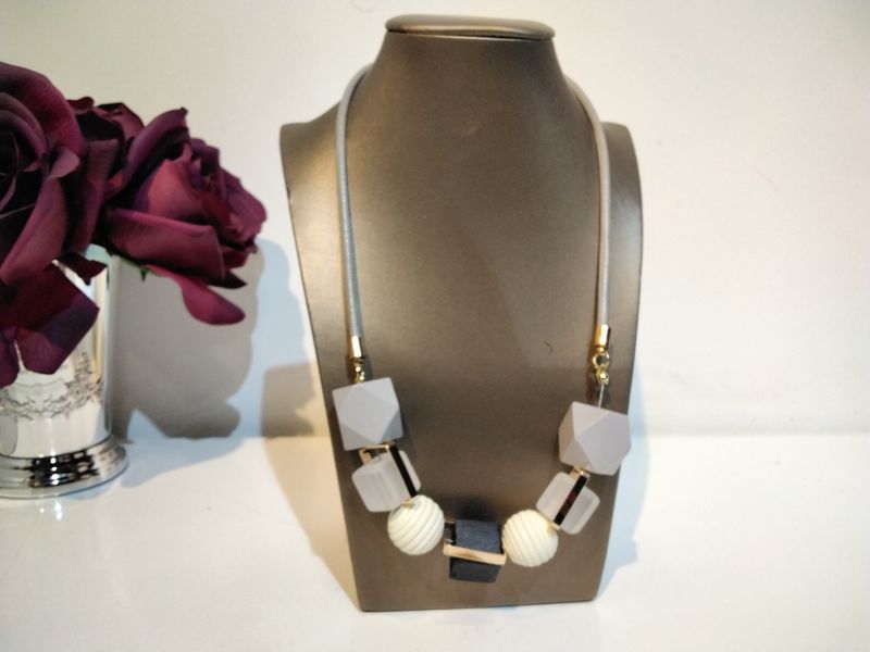 Collier Amar