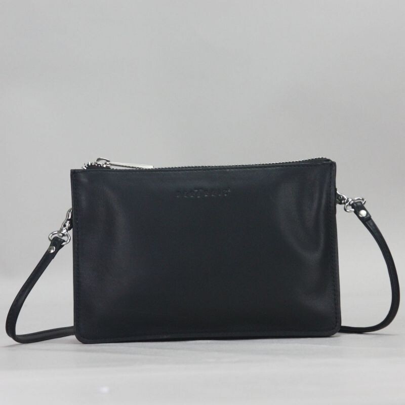 581769 Black