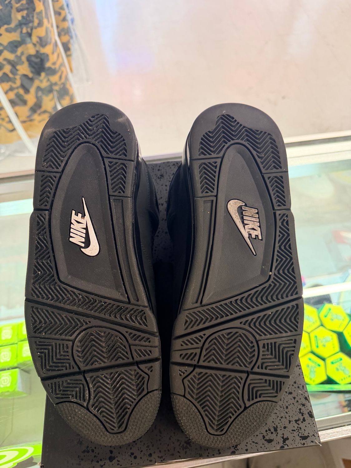Pre-owned Jordan 4 Black Cat (2025)