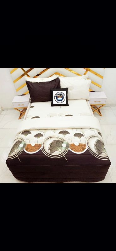 100% cotton Tan white circle bedsheet and comforter set