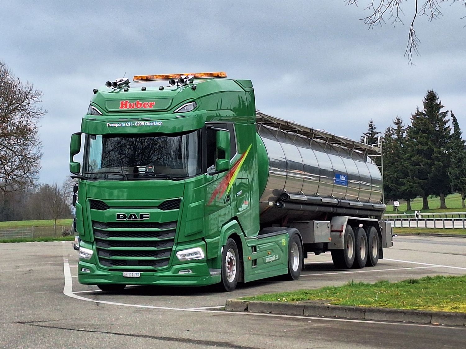AdBlue® Lieferungen lose im Tank / Tankwagen, je 100l AdBlue® Lieferungen lose im Tank / Tankwagen, je 100l