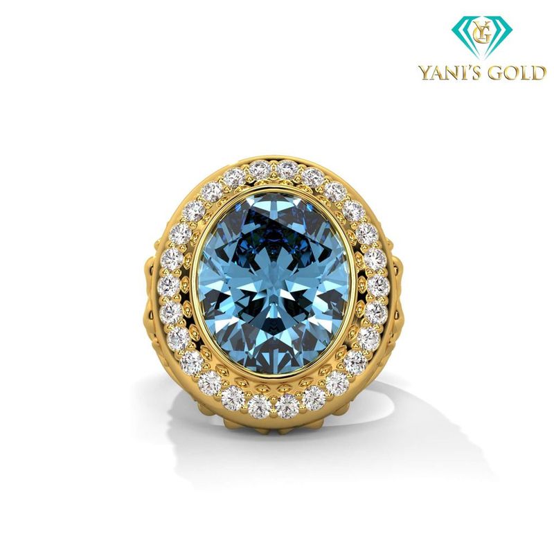 Anillo de Hombre con Piedra Ovalada y Doble Halo de Circonias