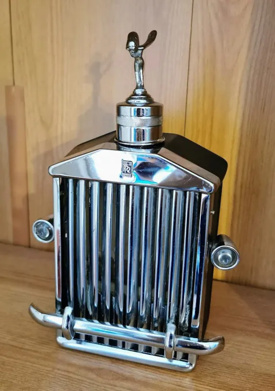 Rolls Royce Radiator shaped classic drinks Decanter flask classic car vintage car