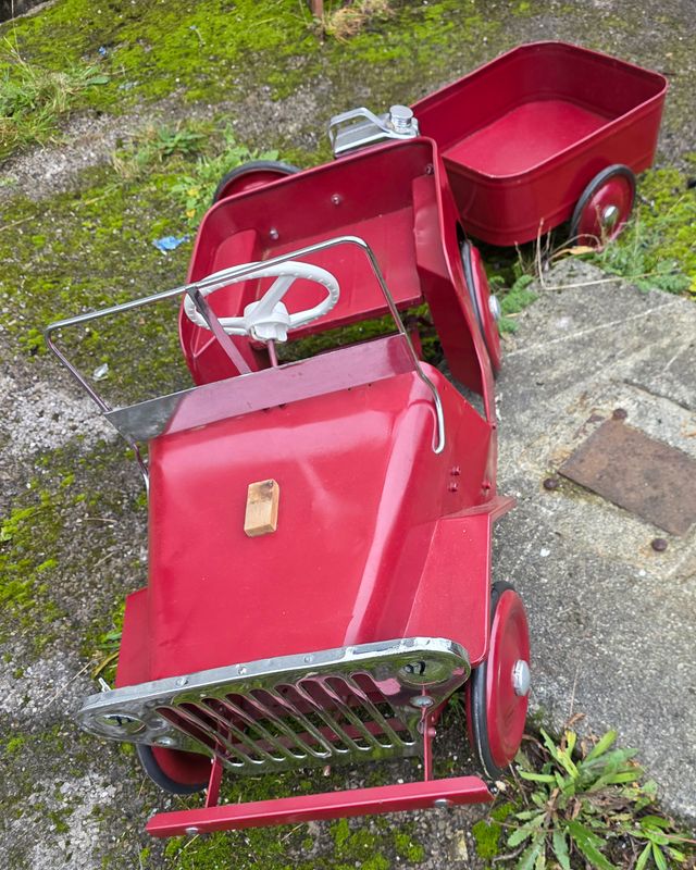 Restored Vintage Tri-ang Jeep Pedal Car & Trailer