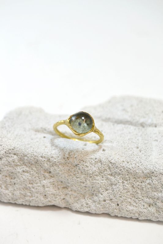 Anello con perla di vetro a lume "water"