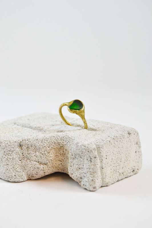 Anello con vetro di mare verde menta