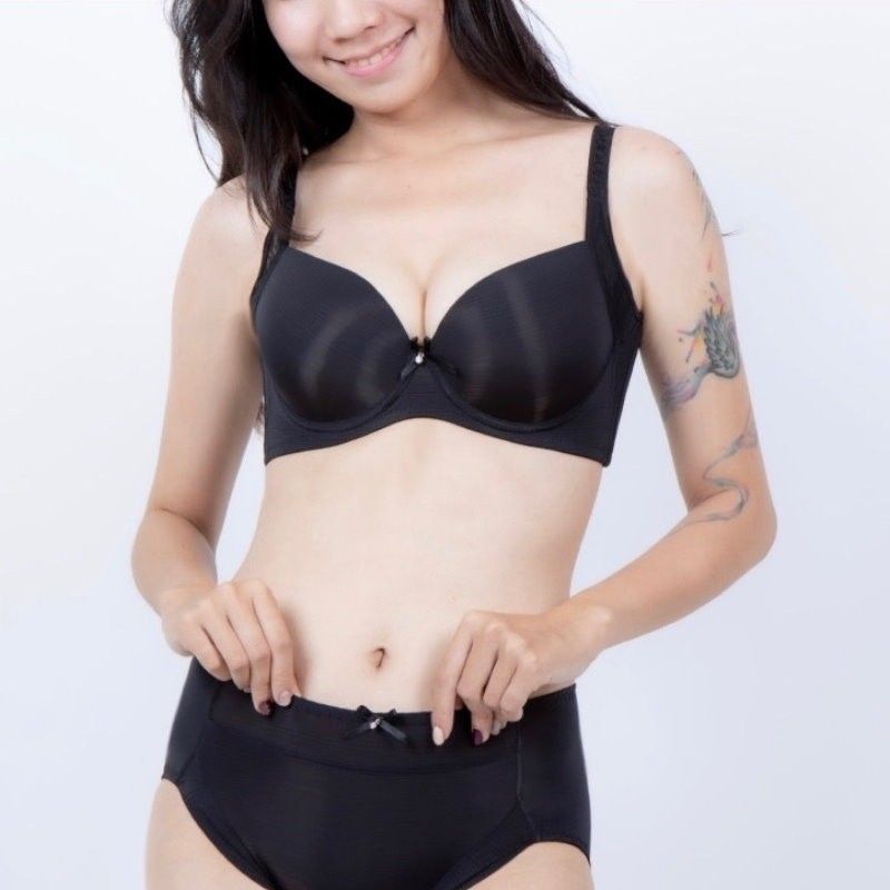 內衣/棉襯洞呼吸 透氣軟鋼圈B C D E 無痕調整 收副乳 加高U型美背胸罩819021小百合台灣製