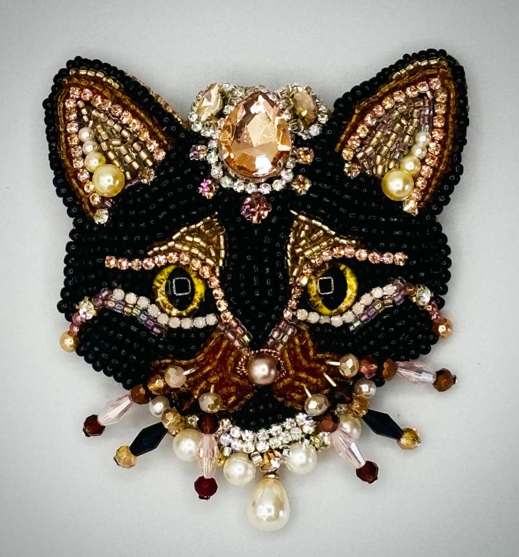 Lady Isabelle brooch / Broche Lady Isabelle
