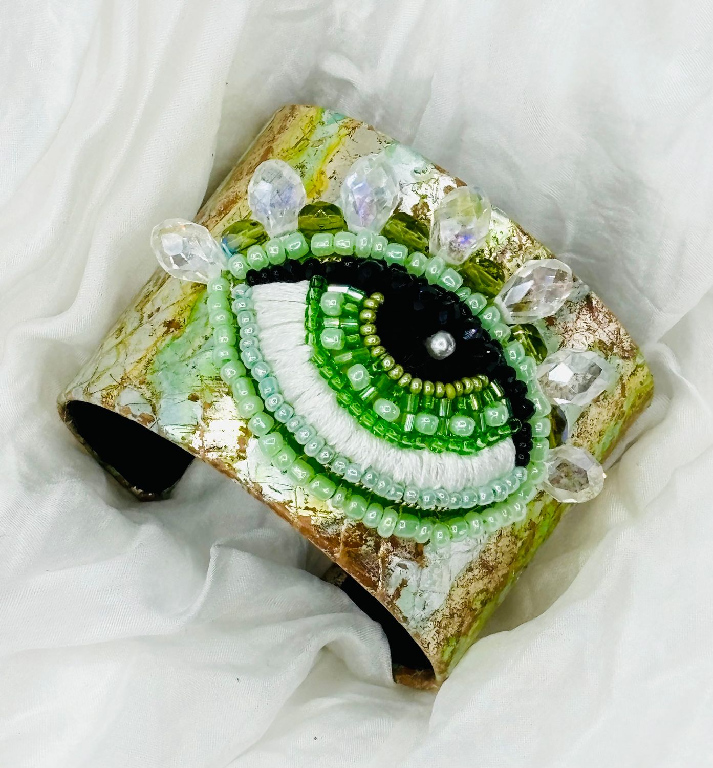 Serpentine Green Eye