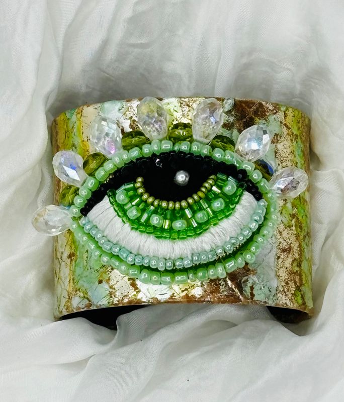 Serpentine Green Eye