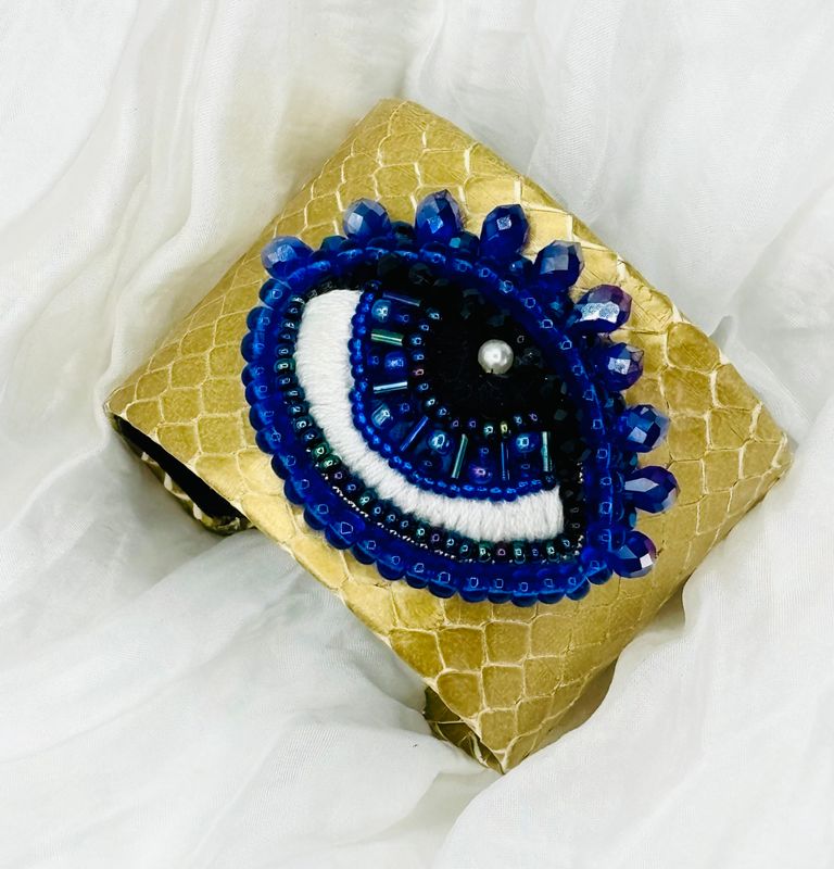 Serpentine Blue Eye