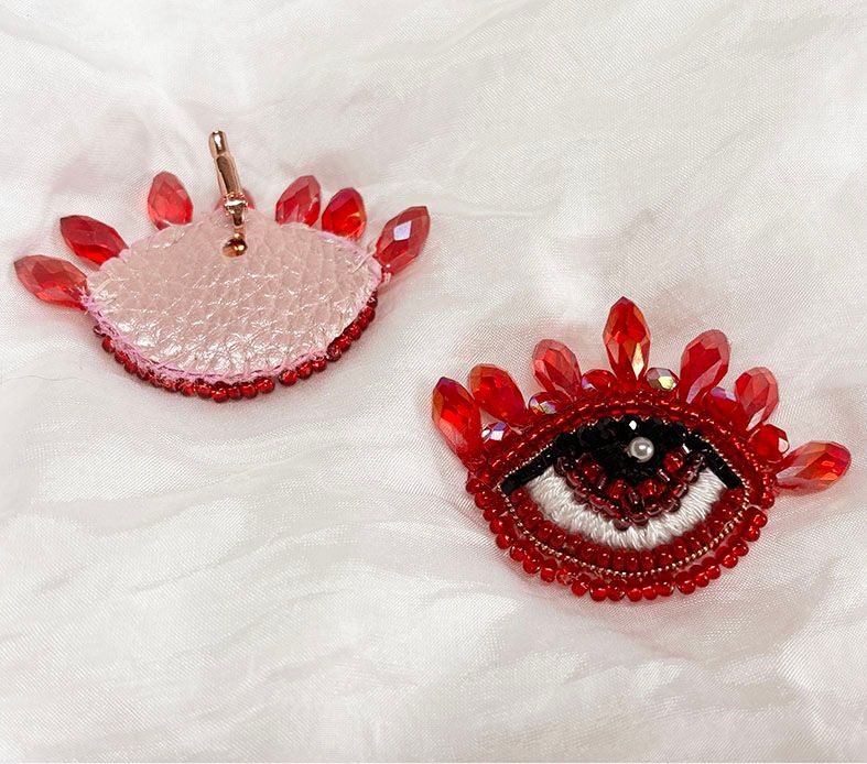 Red Eye earrings