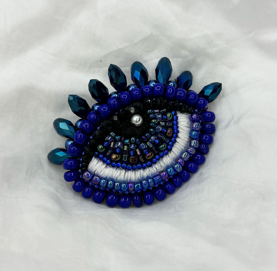 Ultramarine Eye brooch