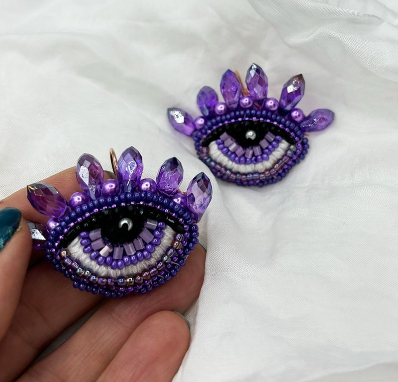 Lavender Eye earrings
