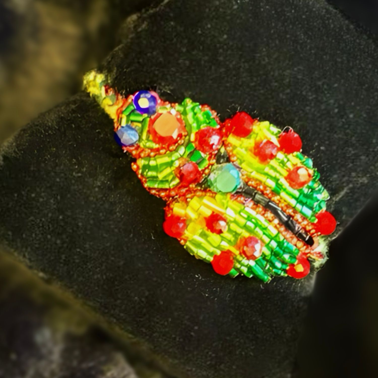 Emerald green, vibrant green and red