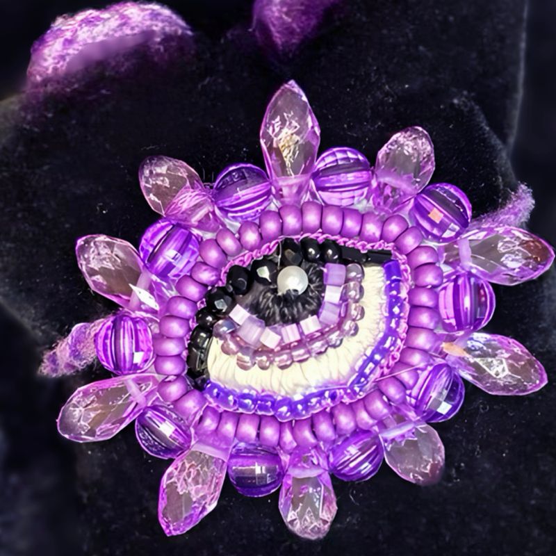 Mauve Eye