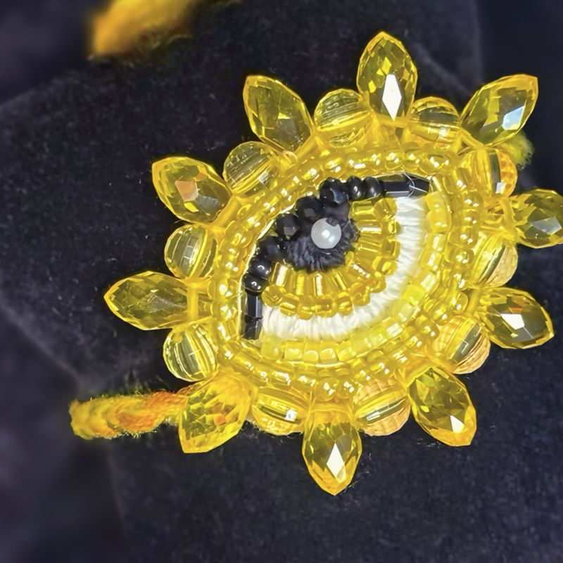 Banana yellow Eye