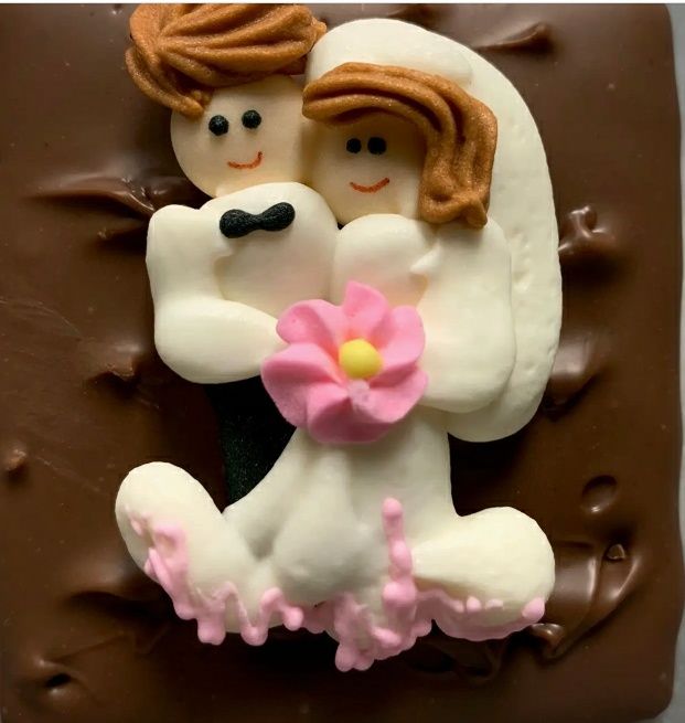 O’Bride &amp; Groom Cookie Grahams Milk Chocolate w/ Satin Bow