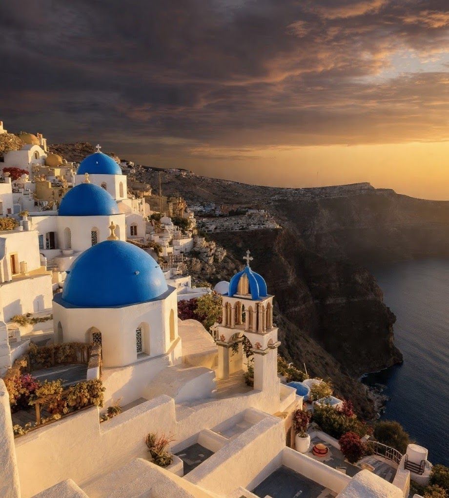 SANTORINI