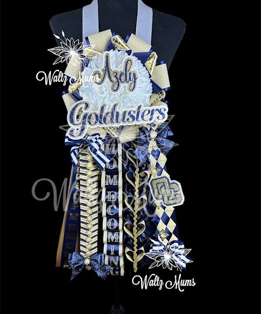Petite Homecoming Mum