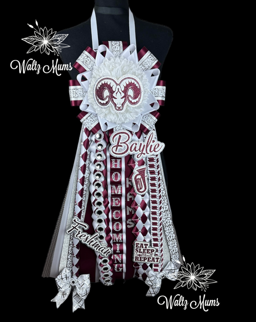 Classic Homecoming Mum