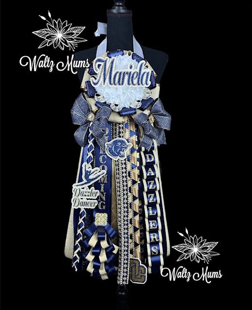 Classic Homecoming Mum