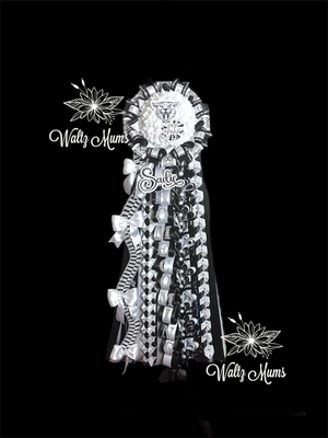 Deluxe Homecoming Mum