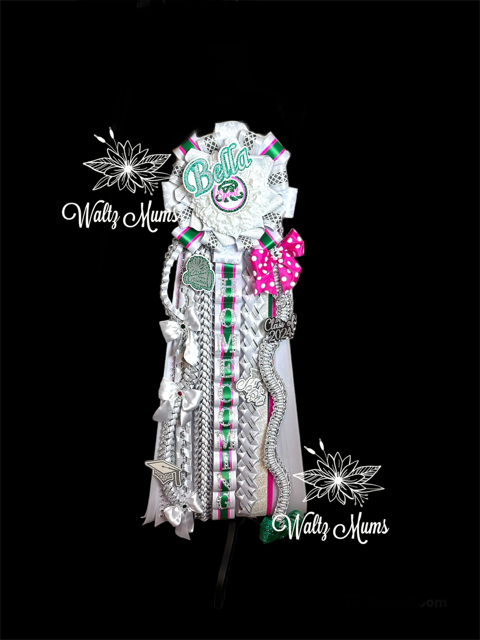 Deluxe Homecoming Mum
