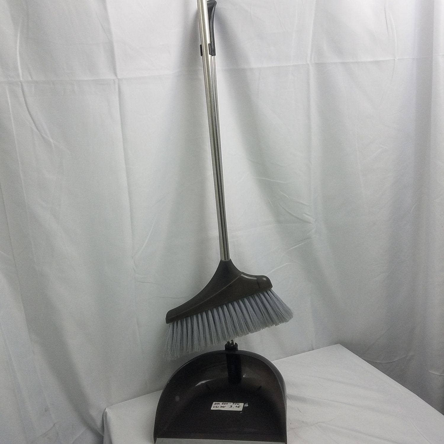 Heavy clear broom &amp; dust set Black ($3.25) (24pcunit/order) 