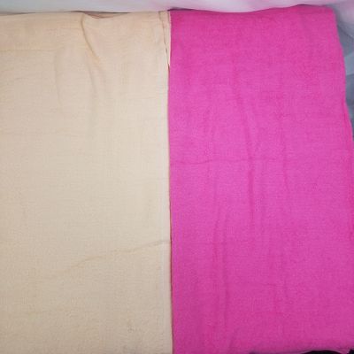 2 Color bath towel ,pink, peach. 27X50 ($3.25/unit) (24units/order)