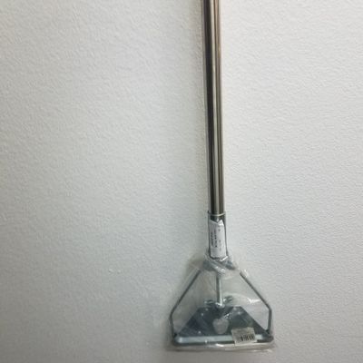 METAL WET  MOP HANDLE WITH MOP HEAD(24pc ) ($5.10/unit) (12 units/order