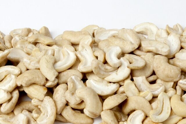 Raw Cashew Halves