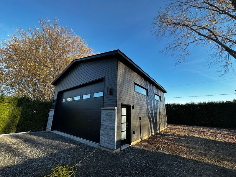 GARAGE DE BANLIEUE