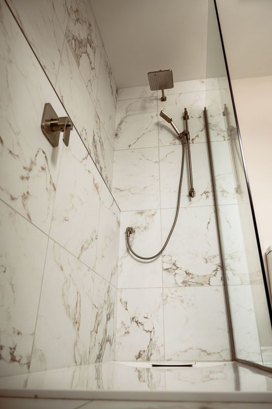 DOUCHE À L'ITALIENNE