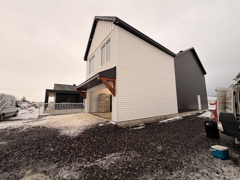 AGRANDISSEMENT COMMERCIAL