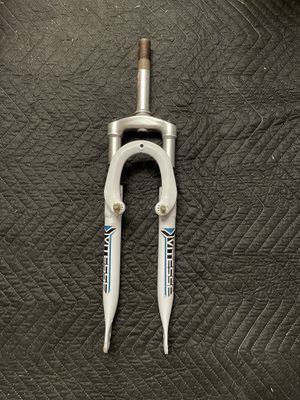 Vitesse 700C 1” Threaded Suspension Fork 5 5/8” Steer Tube (White &amp; Blue)