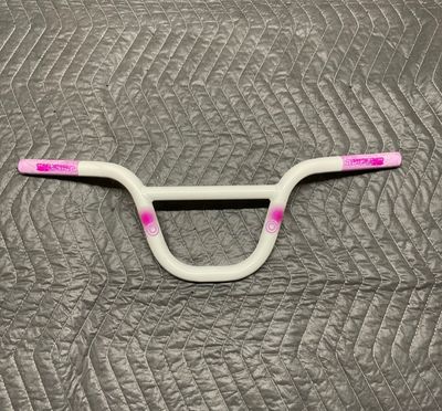 20&quot; Bicycle Handlebars (White and Purple/Pink)